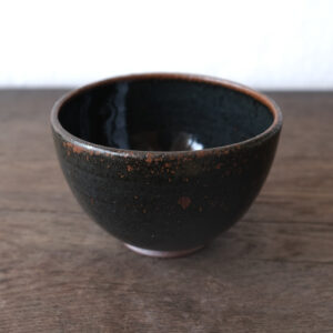 black cup by Oyu Ceramics